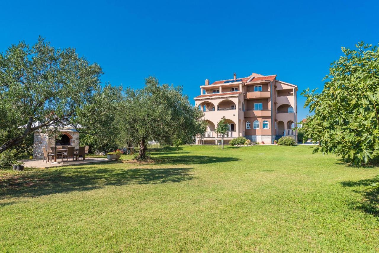 Luxury Apartments Garden Сукошан Екстер'єр фото