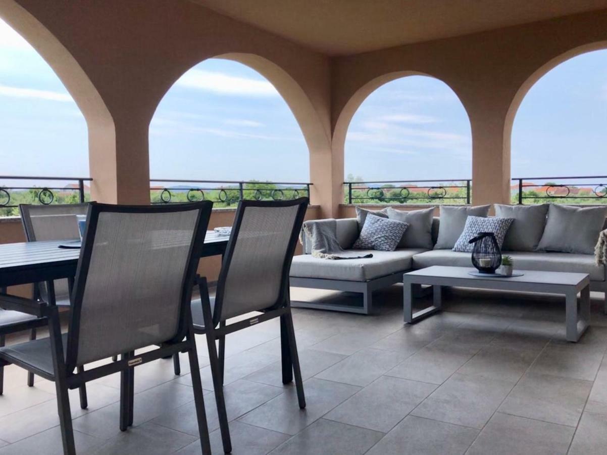 Luxury Apartments Garden Сукошан Екстер'єр фото